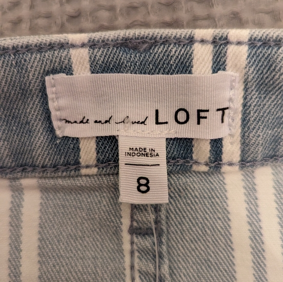 LOFT Denim Skirt - Picture 3 of 5